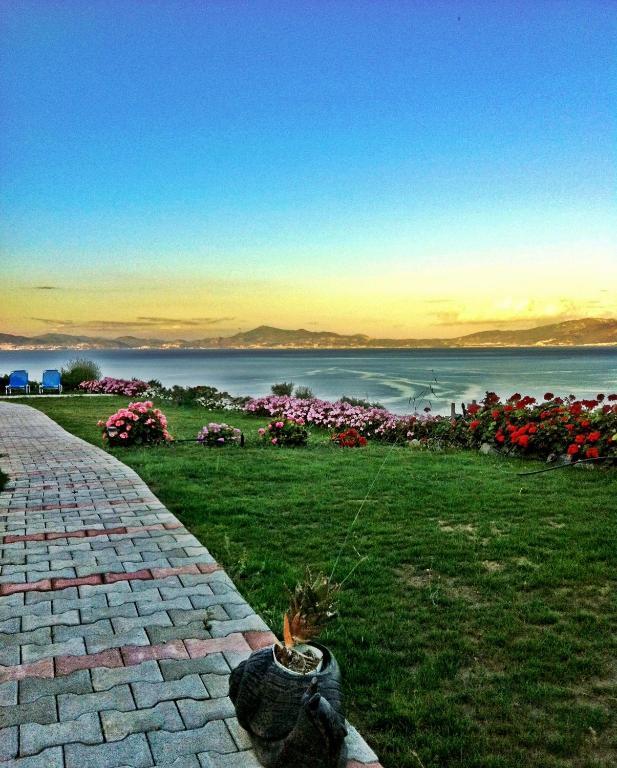 Nafsika Villas Apartments Ex Petra Mare Village Kerveli Dış mekan fotoğraf